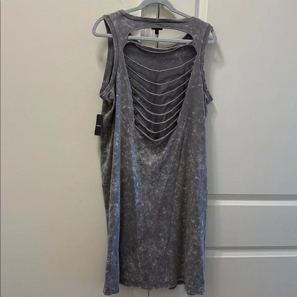 NWT Torrid Women slash T shirt Dress - Picture 5 of 5